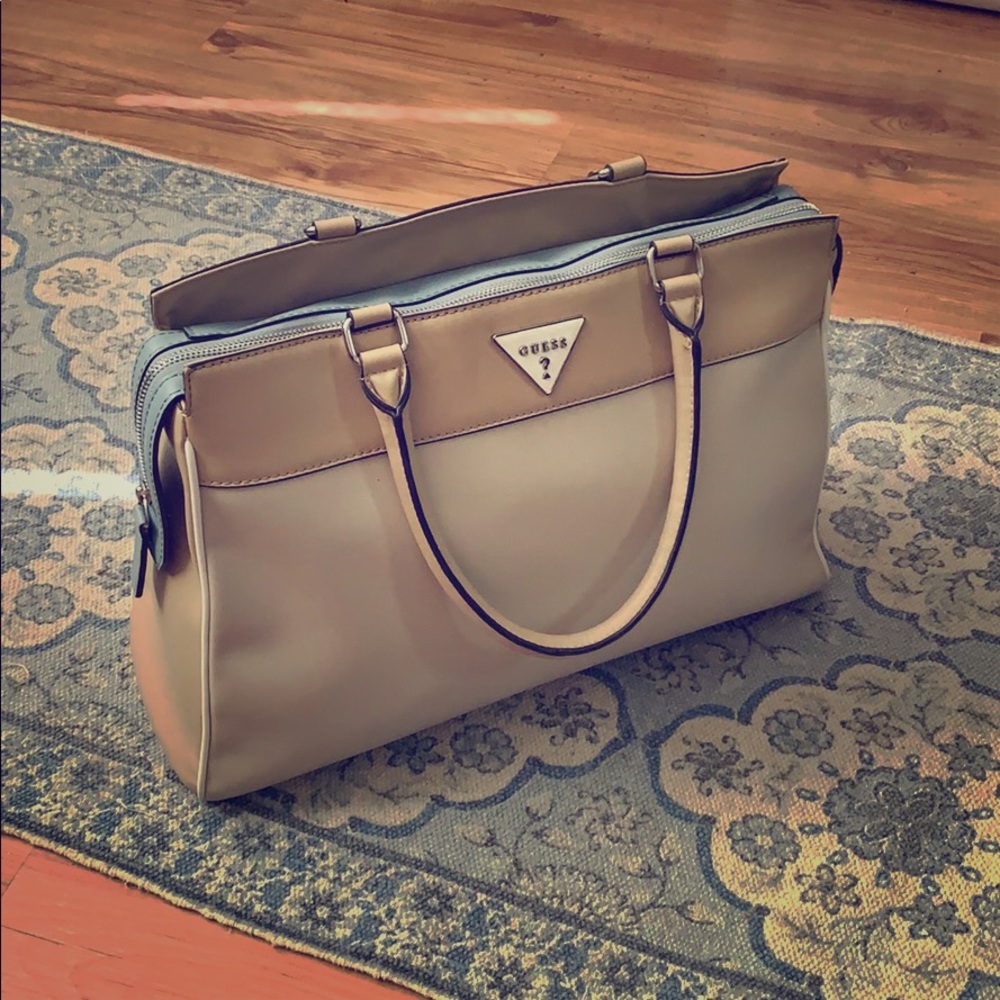 Guess Bag 🥥SUMMER SALE🥥